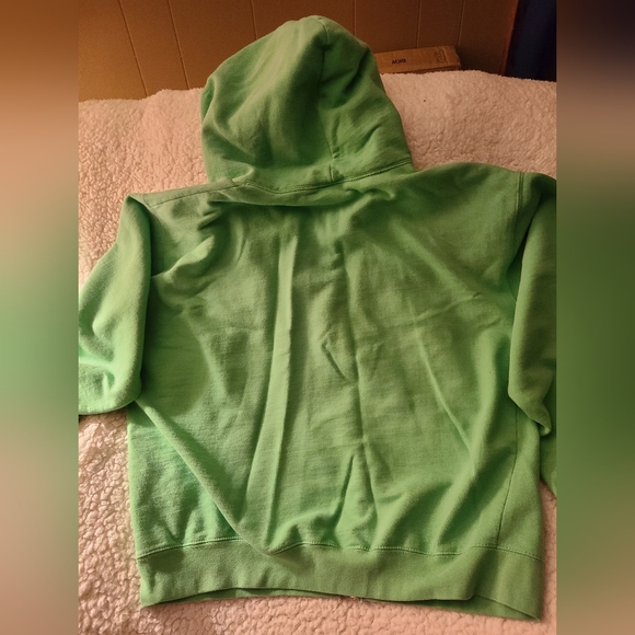 Virginia Beach zip up hoodie - Picture 2 of 3